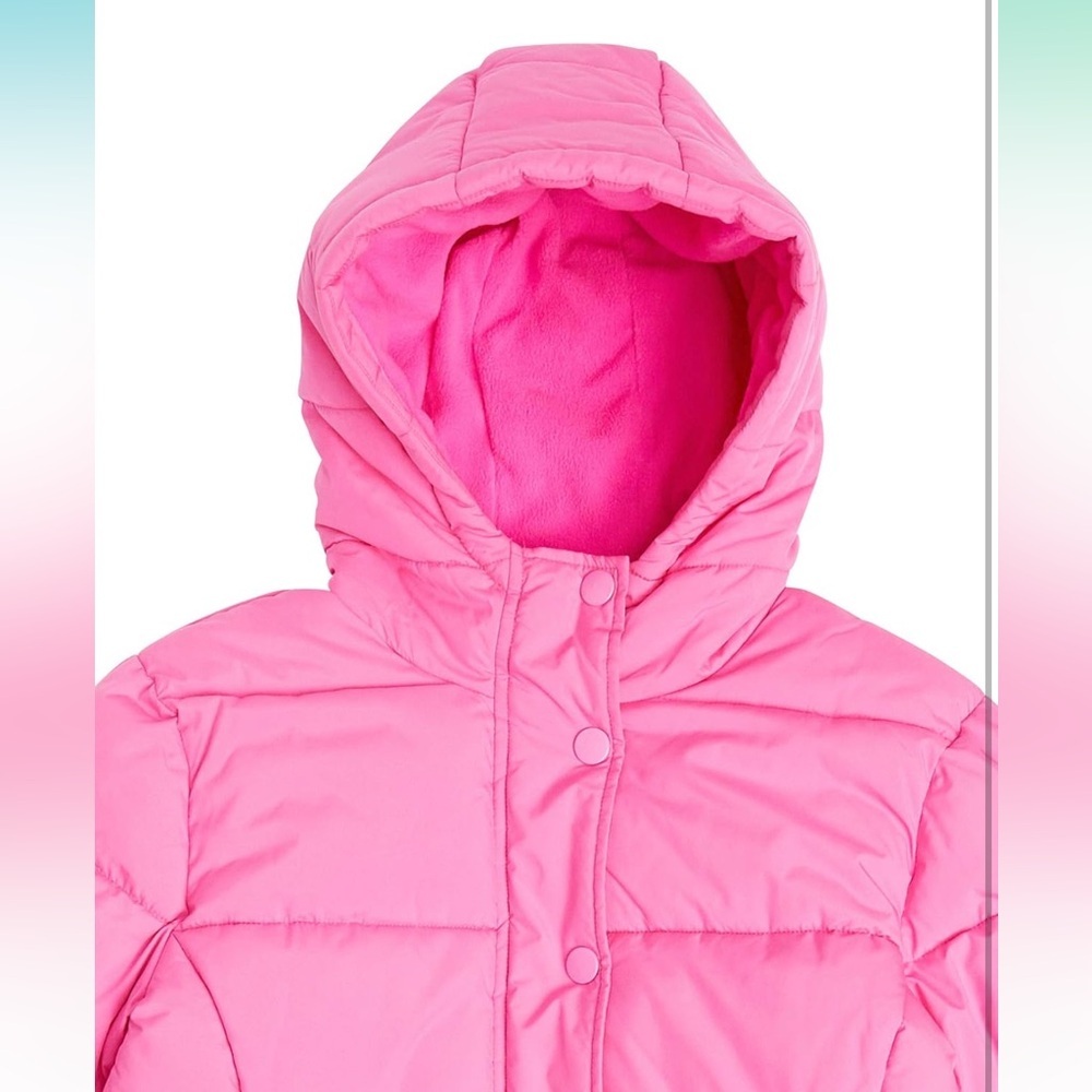 Amazon Essentials Women's Heavyweight Long-Sleeve Hooded Puffer Coat - Picture 12 of 12